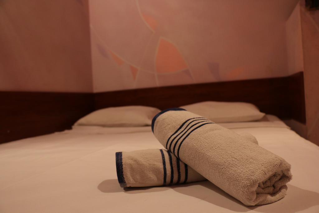 Motel Acapulco Ереван Экстерьер фото